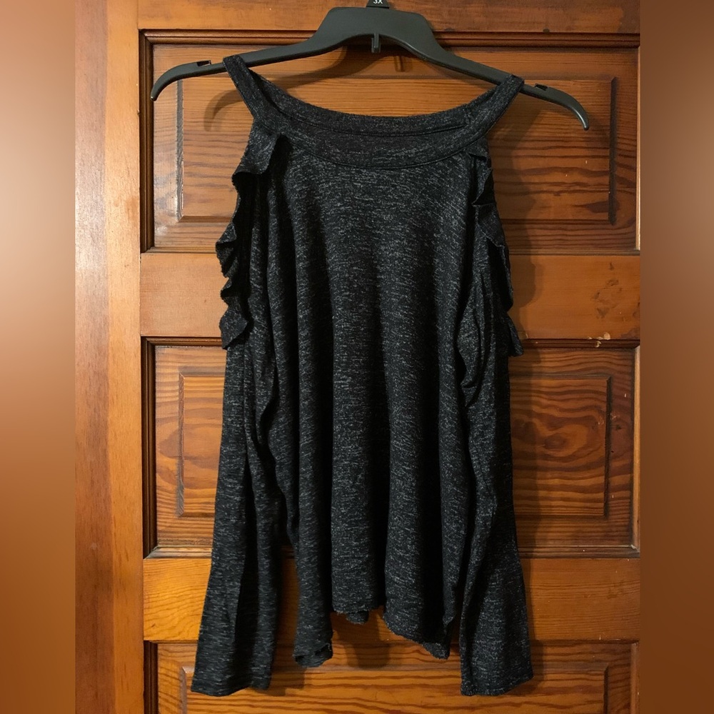 American Eagle cold shoulder top